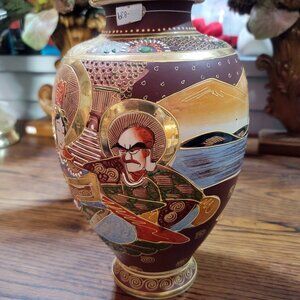 Antique Early 20th century Painted Ceramic Japanese Satsuma Vase